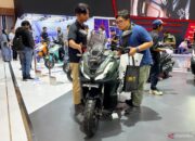 Honda ADV160 dilego di IMOS 2025, gratis oli kualitas tinggi setahun